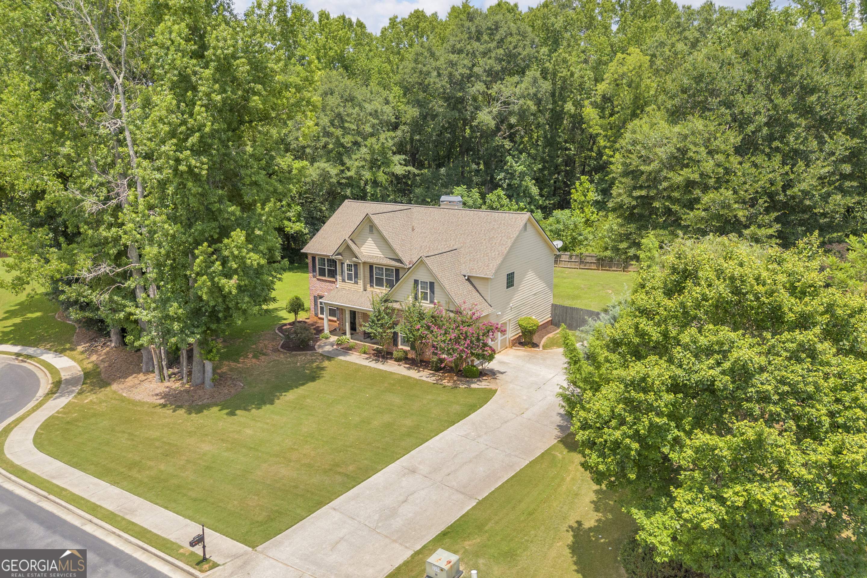 1729 Lakeland Lane