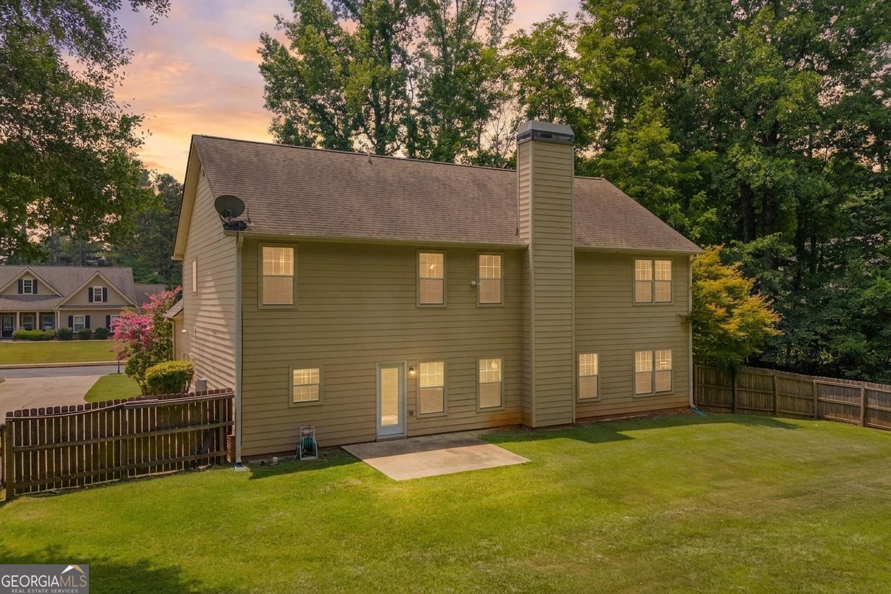 1729 Lakeland Lane