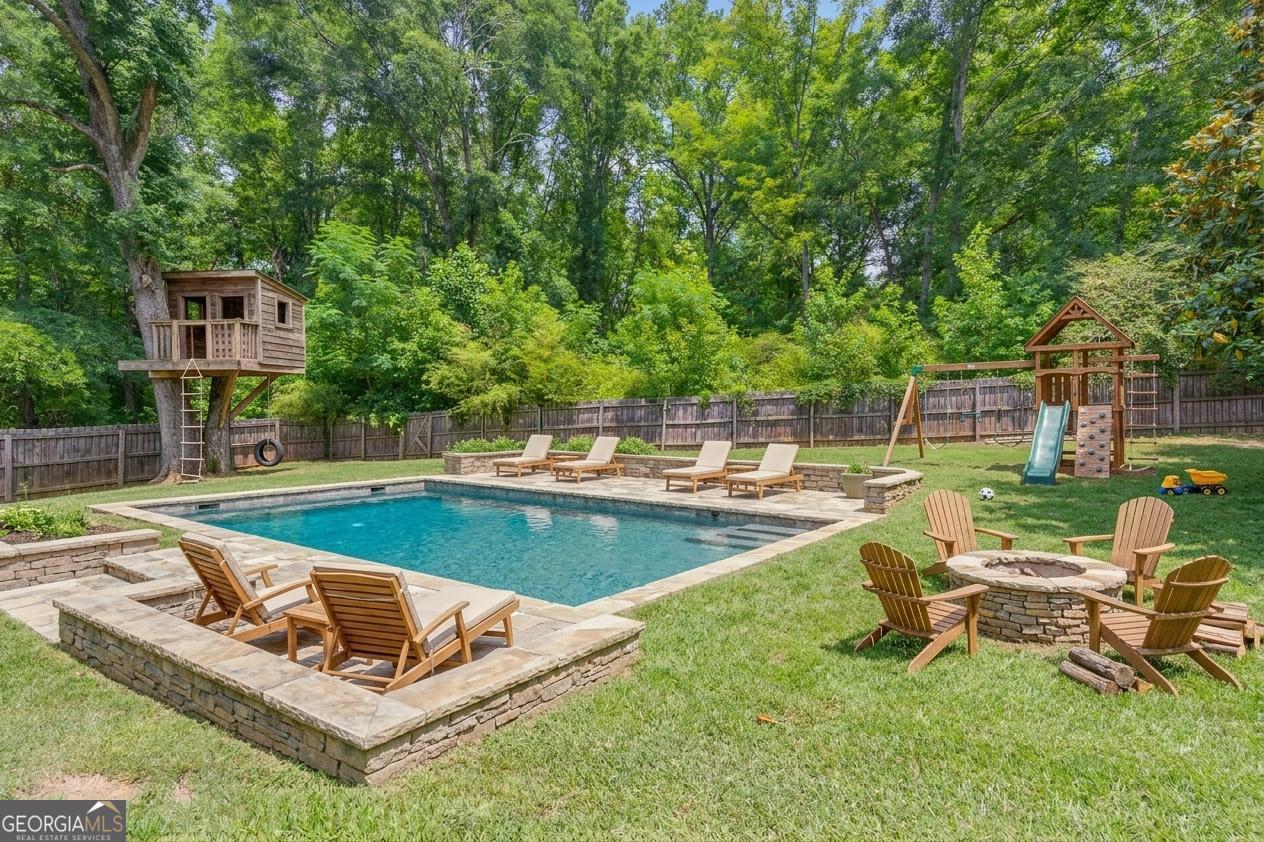1729 Lakeland Lane