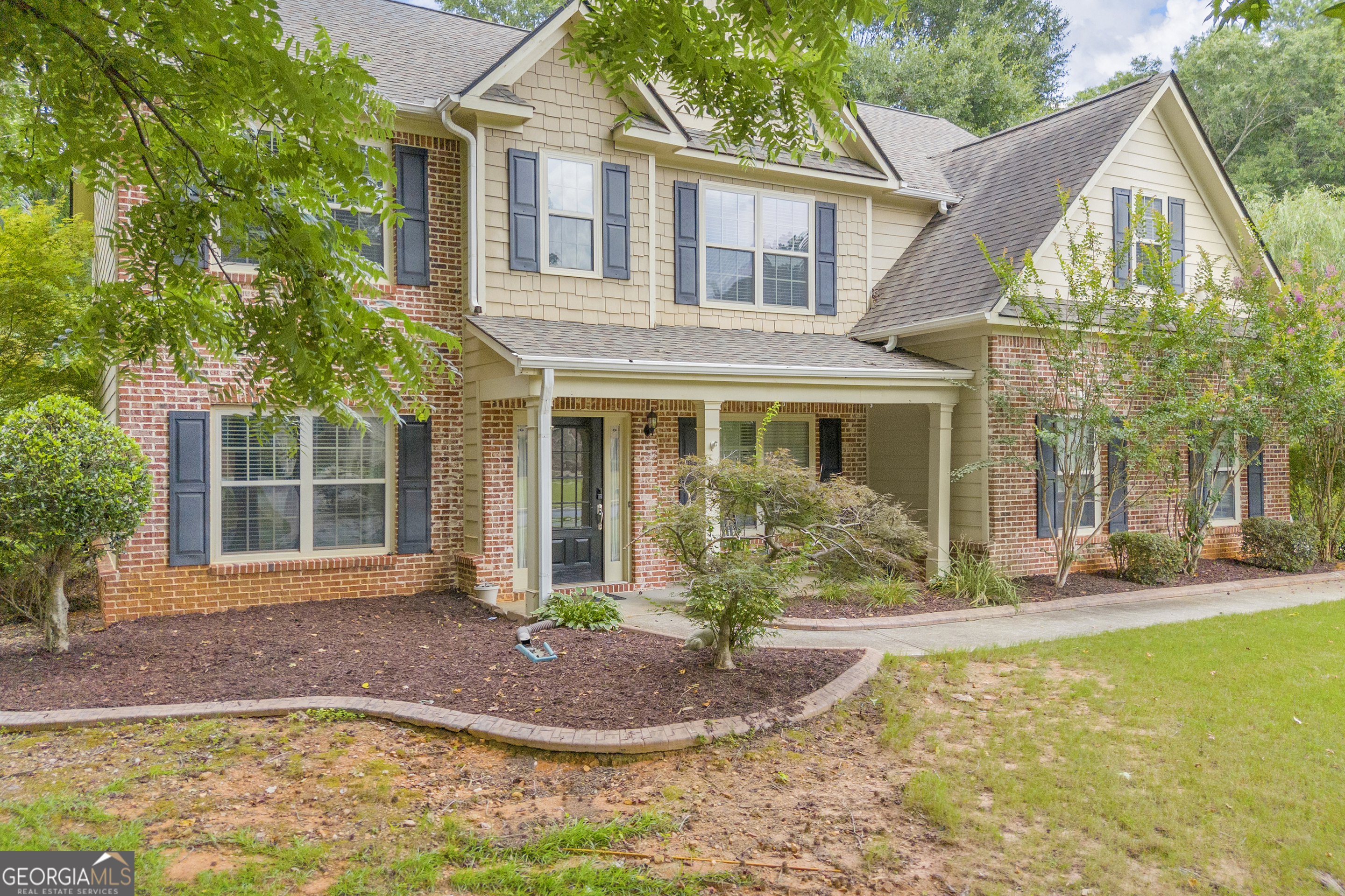 1729 Lakeland Lane