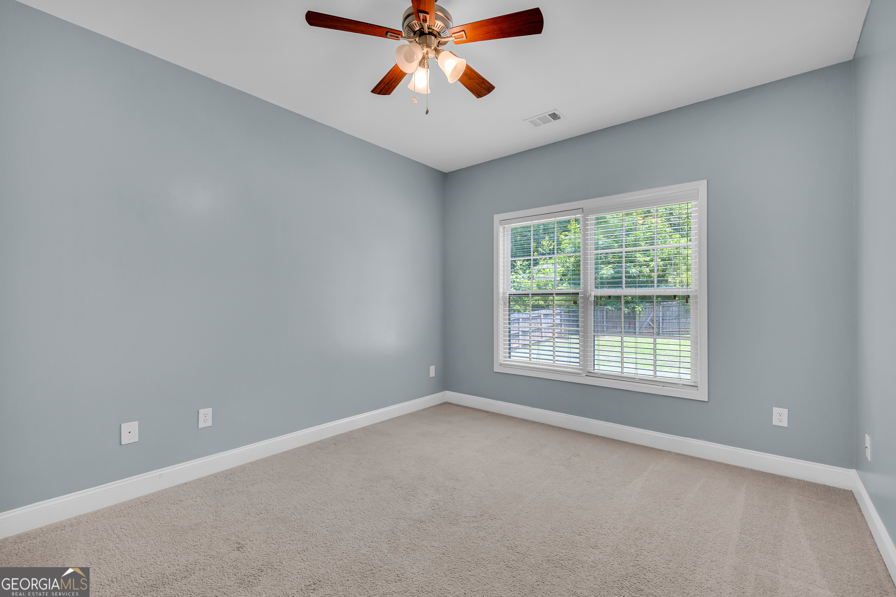 1729 Lakeland Lane