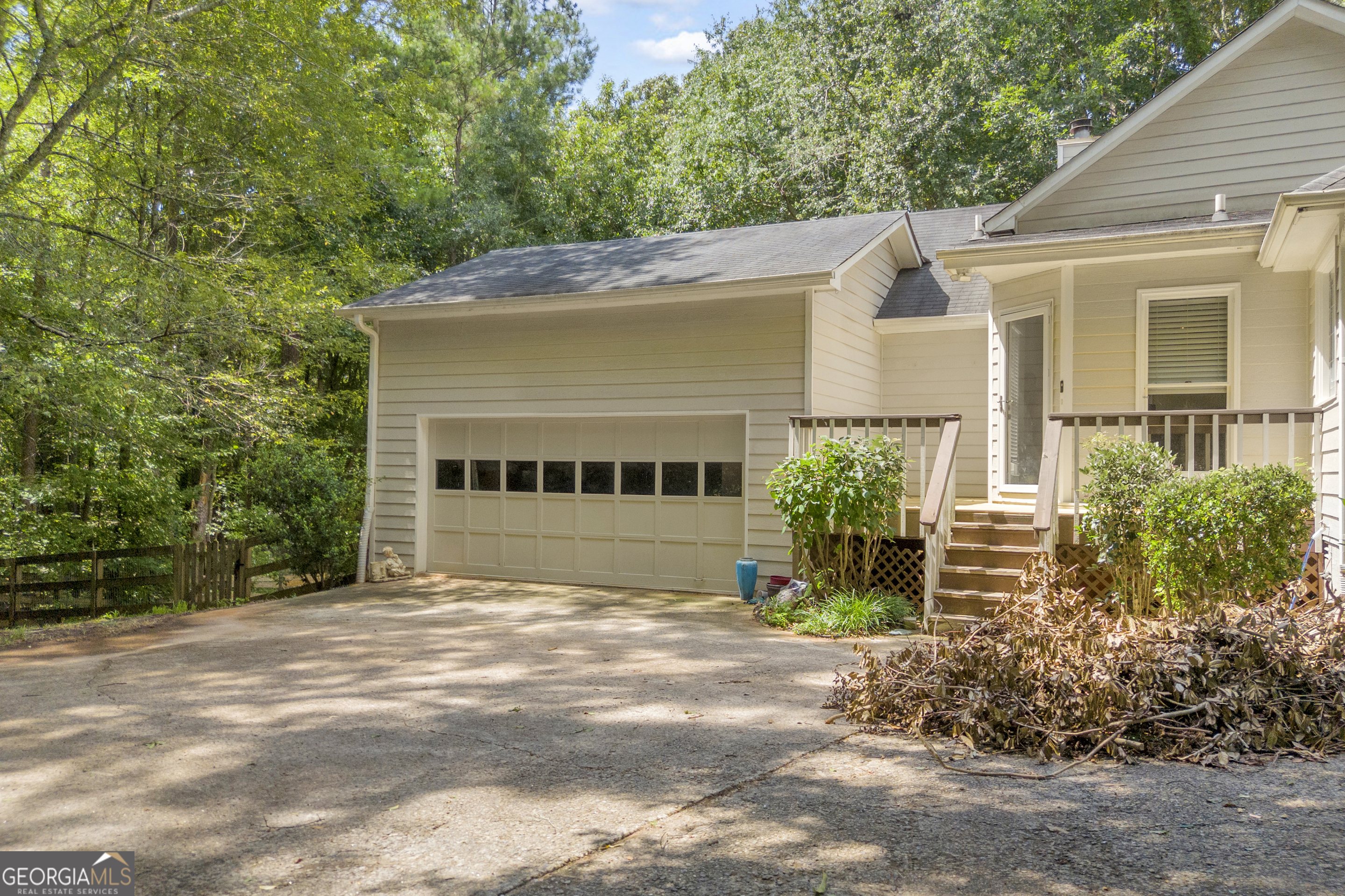 115 S Arcadia Dr