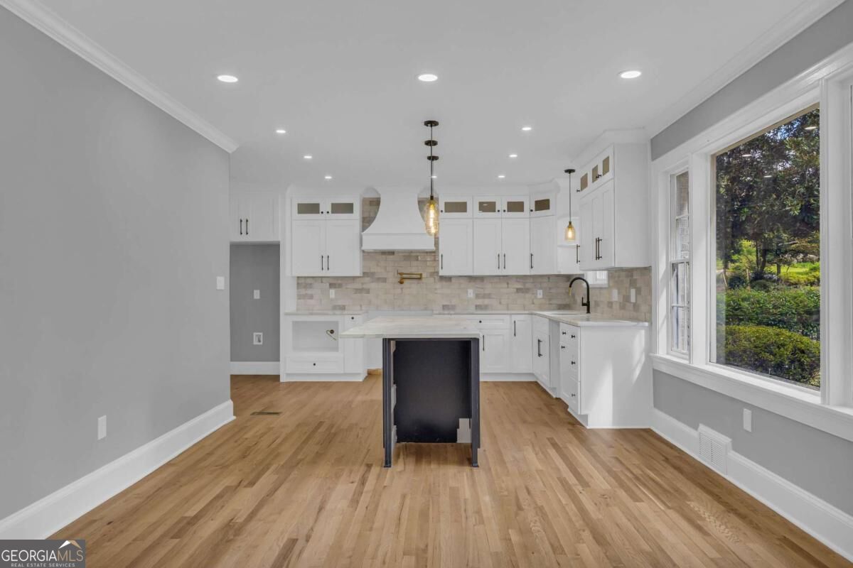590 Highland Avenue