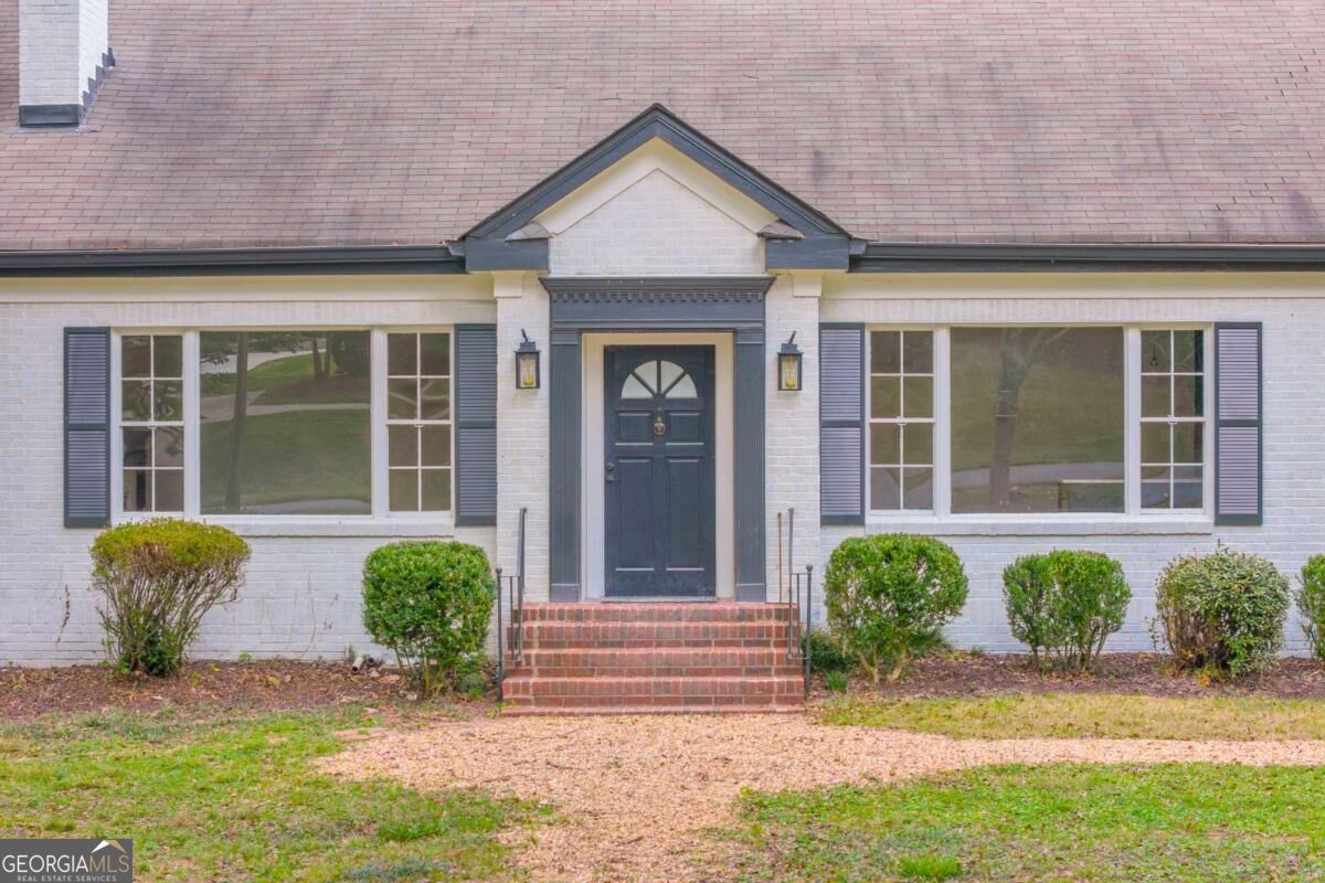 590 Highland Avenue