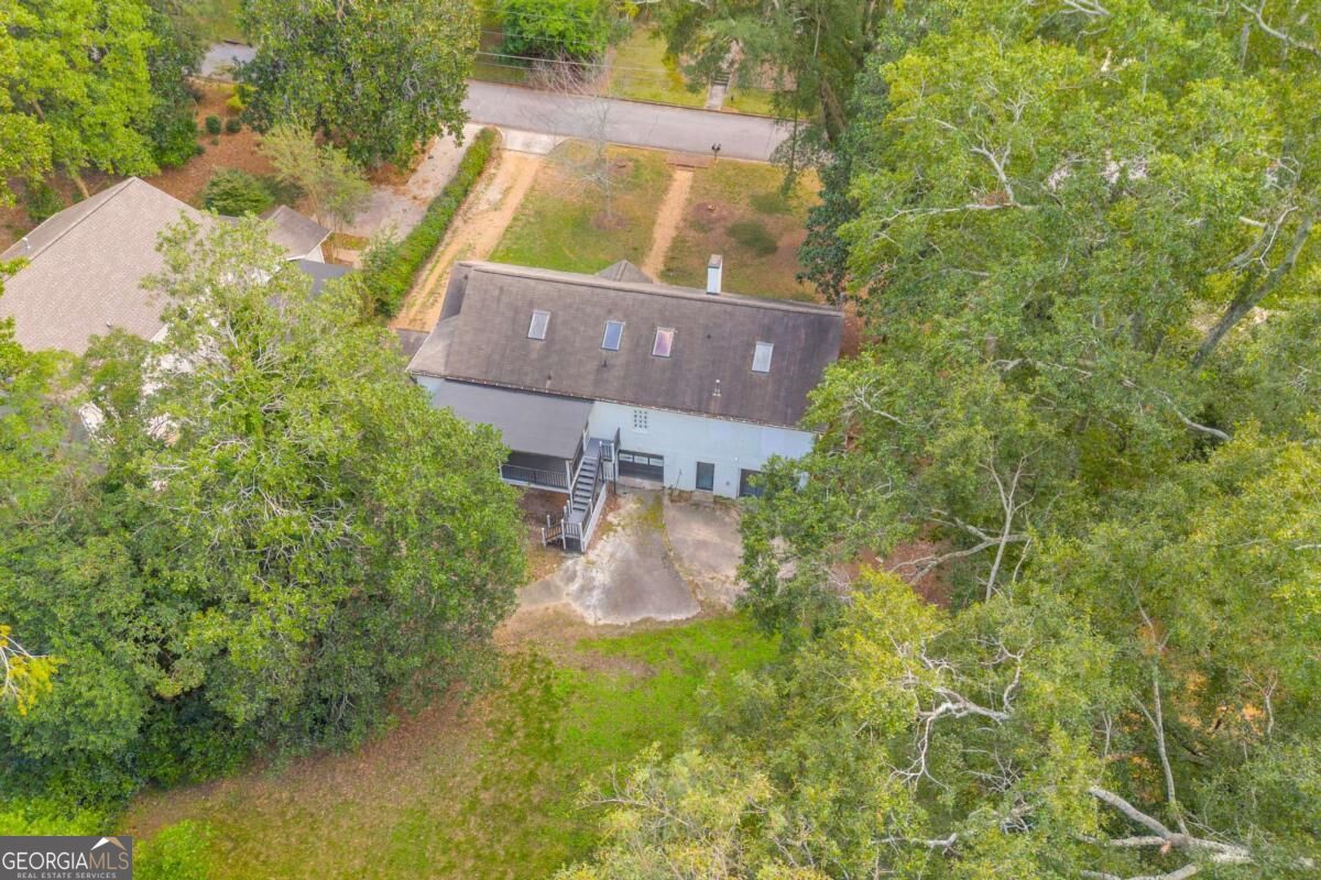 590 Highland Avenue