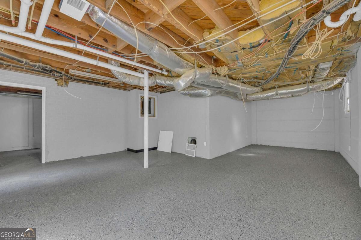 590 Highland Avenue