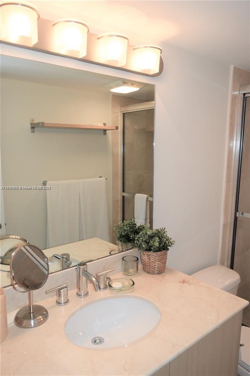 10275 Collins Ave # 1420