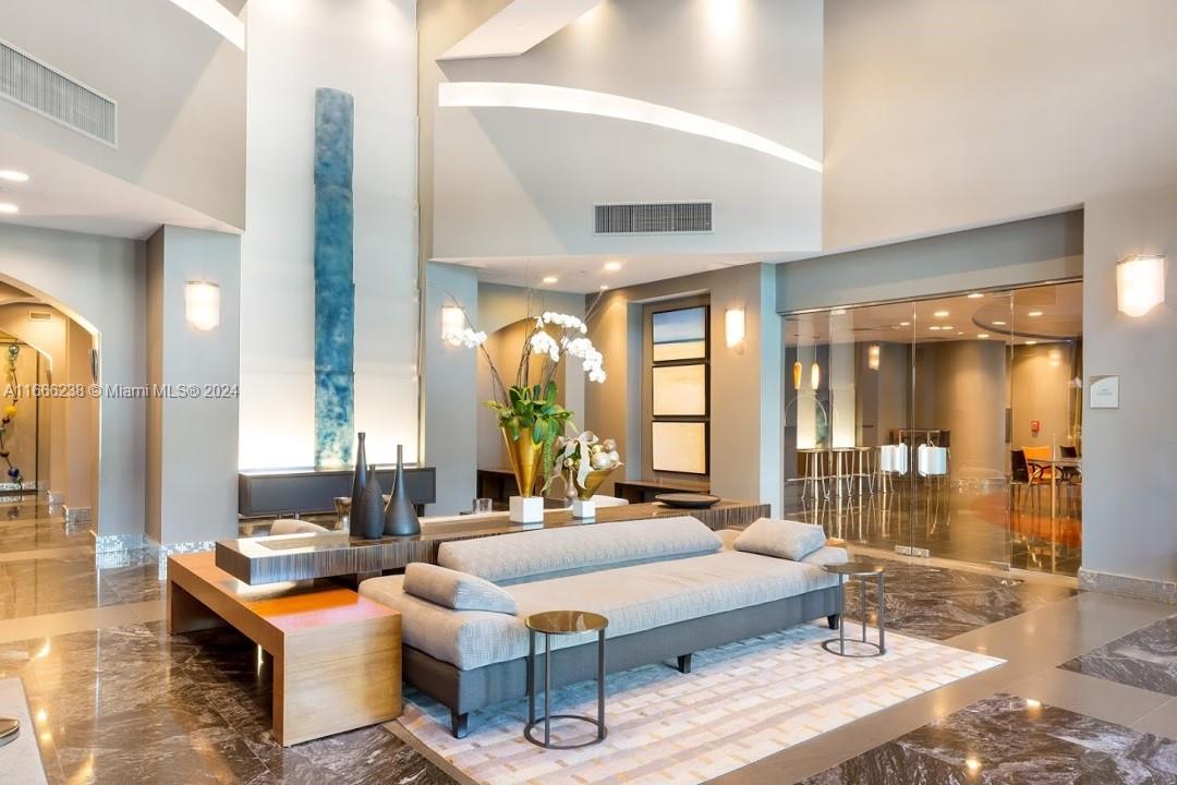 9401 Collins Ave # 702