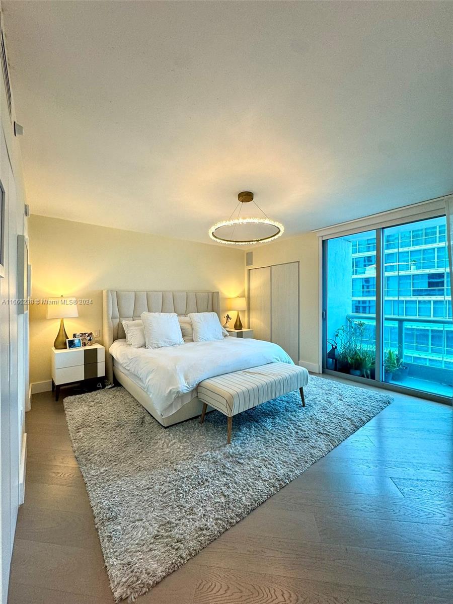9401 Collins Ave # 702