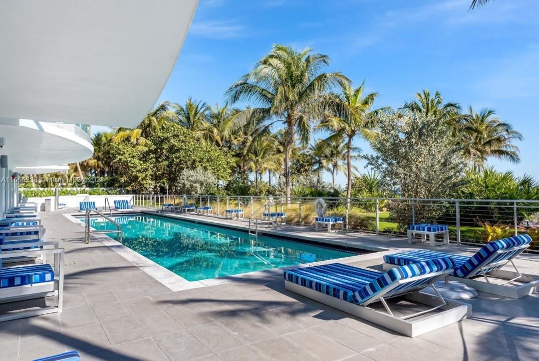 9401 Collins Ave # 702