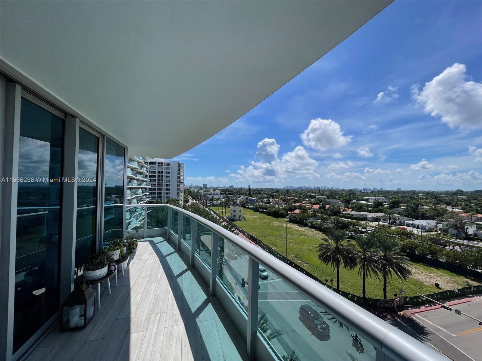 9401 Collins Ave # 702