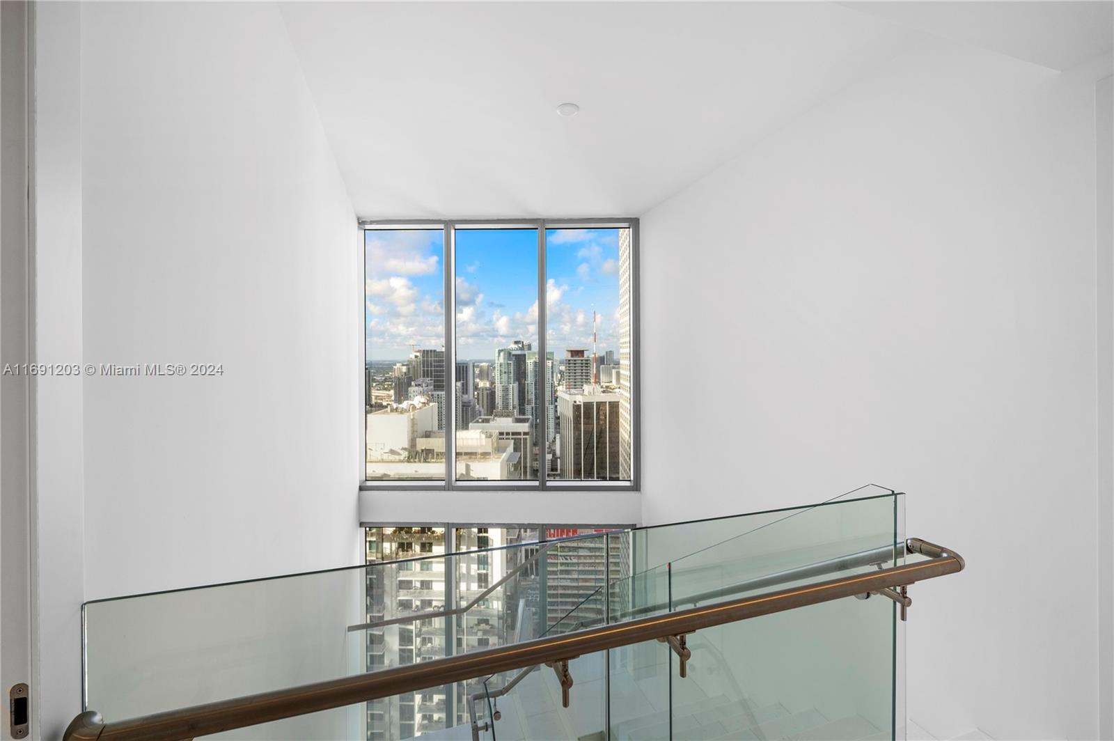 300 Biscayne Blvd Way Unit: 4802 DUPLEX