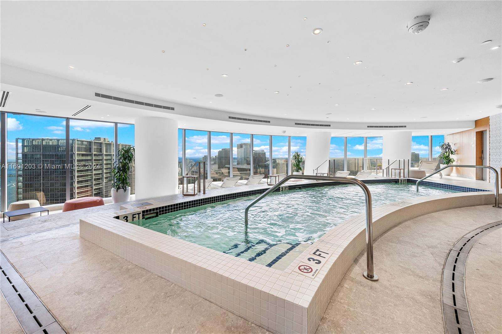 300 Biscayne Blvd Way Unit: 4802 DUPLEX