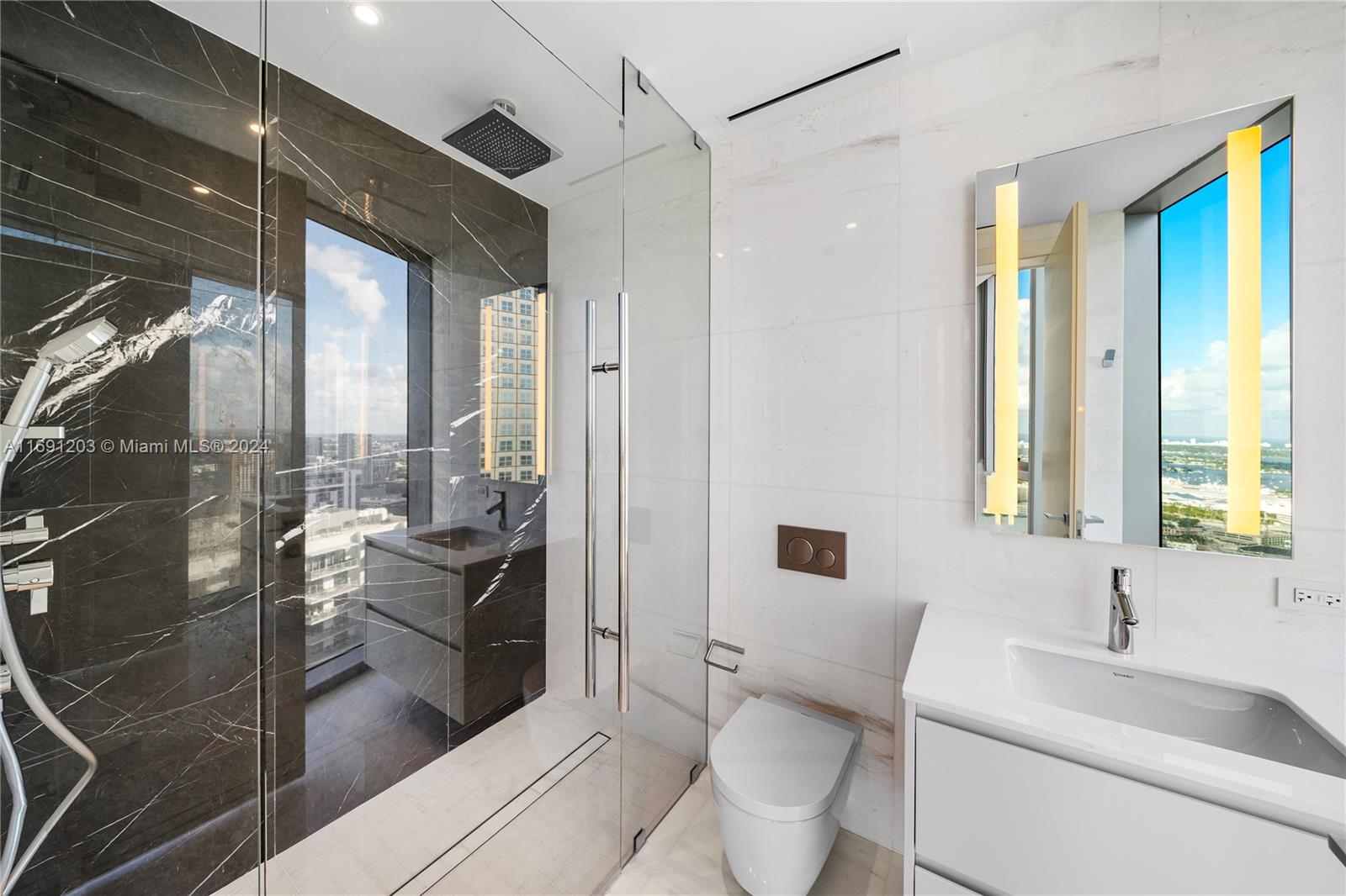 300 Biscayne Blvd Way Unit: 4802 DUPLEX
