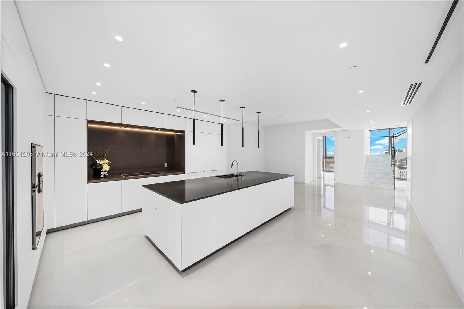 300 Biscayne Blvd Way Unit: 4802 DUPLEX