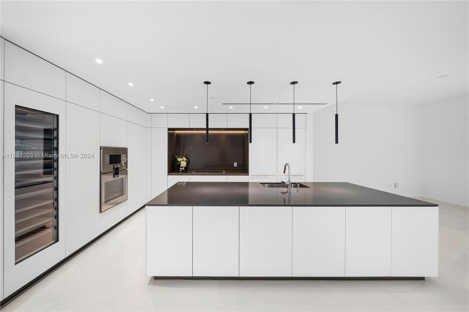 300 Biscayne Blvd Way Unit: 4802 DUPLEX