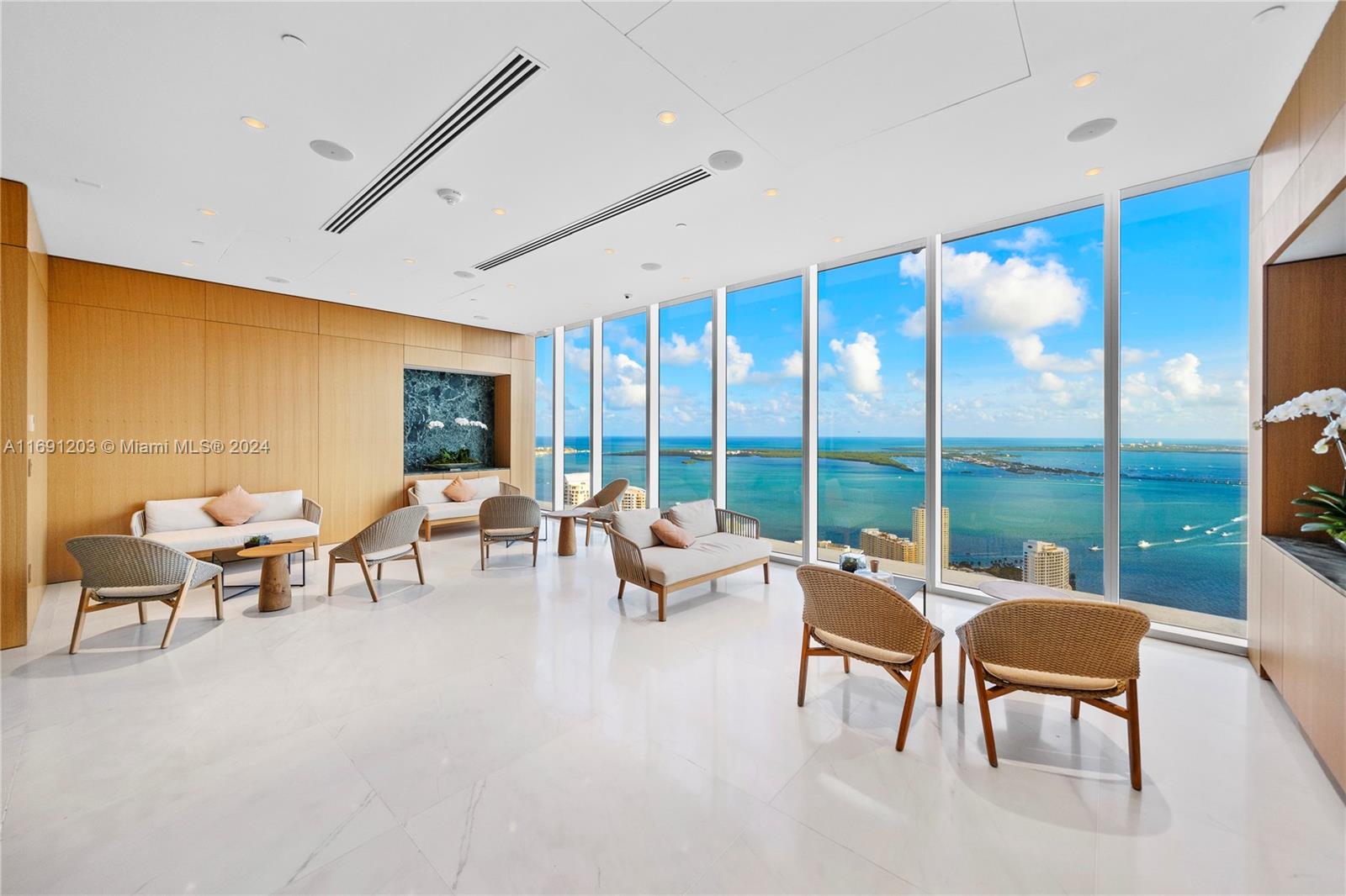 300 Biscayne Blvd Way Unit: 4802 DUPLEX