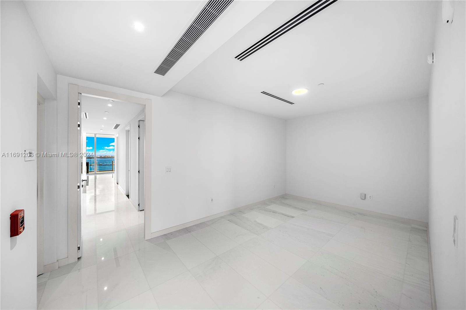 300 Biscayne Blvd Way Unit: 4802 DUPLEX