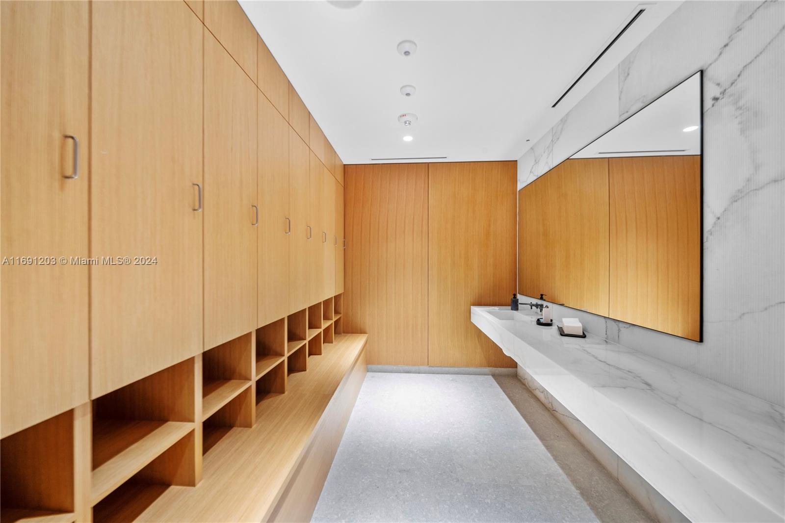 300 Biscayne Blvd Way Unit: 4802 DUPLEX
