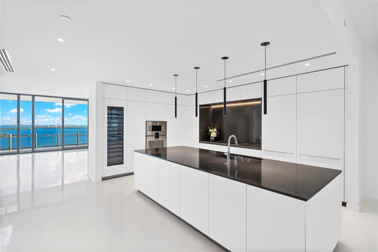 300 Biscayne Blvd Way Unit: 4802 DUPLEX