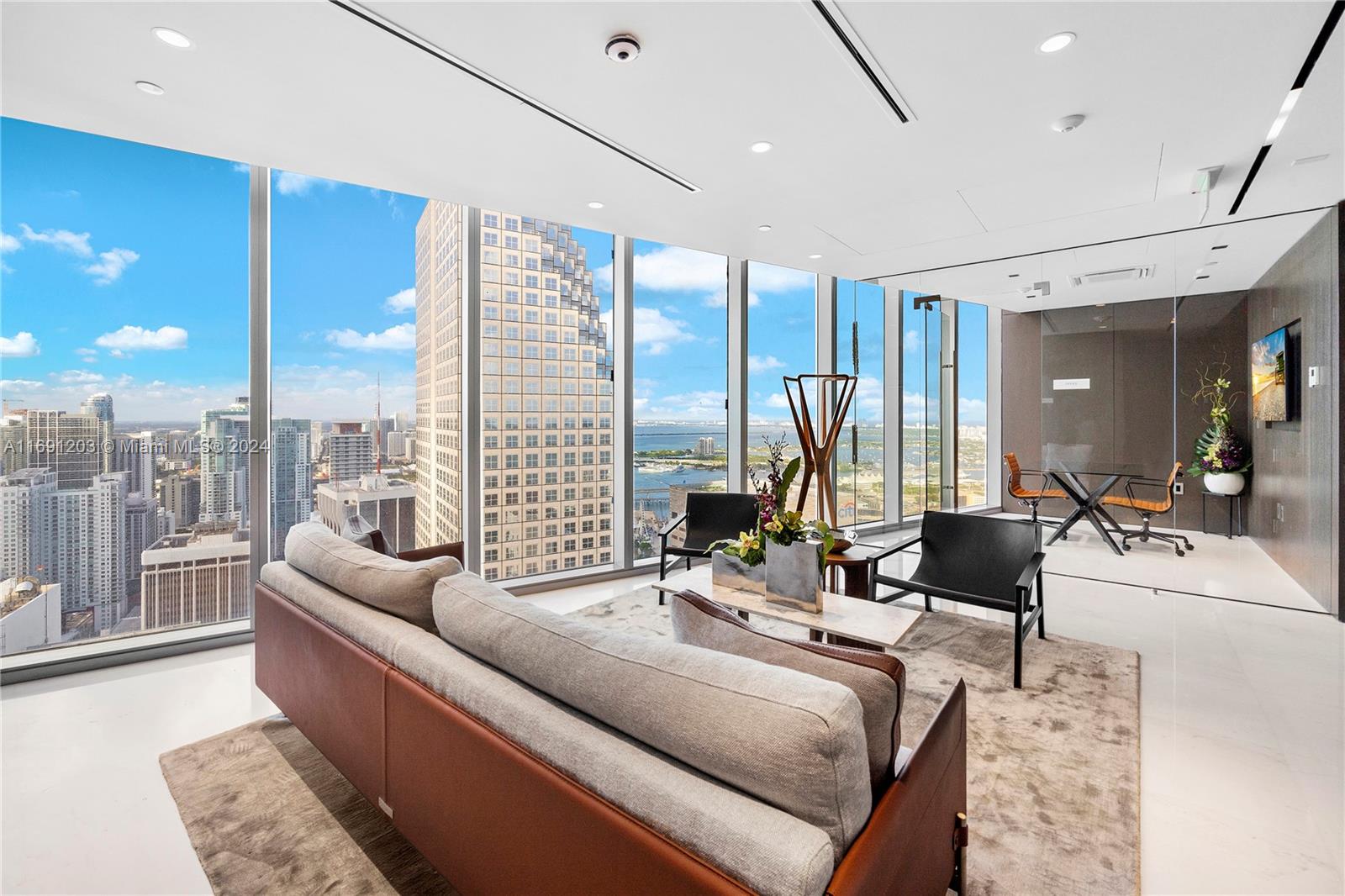 300 Biscayne Blvd Way Unit: 4802 DUPLEX