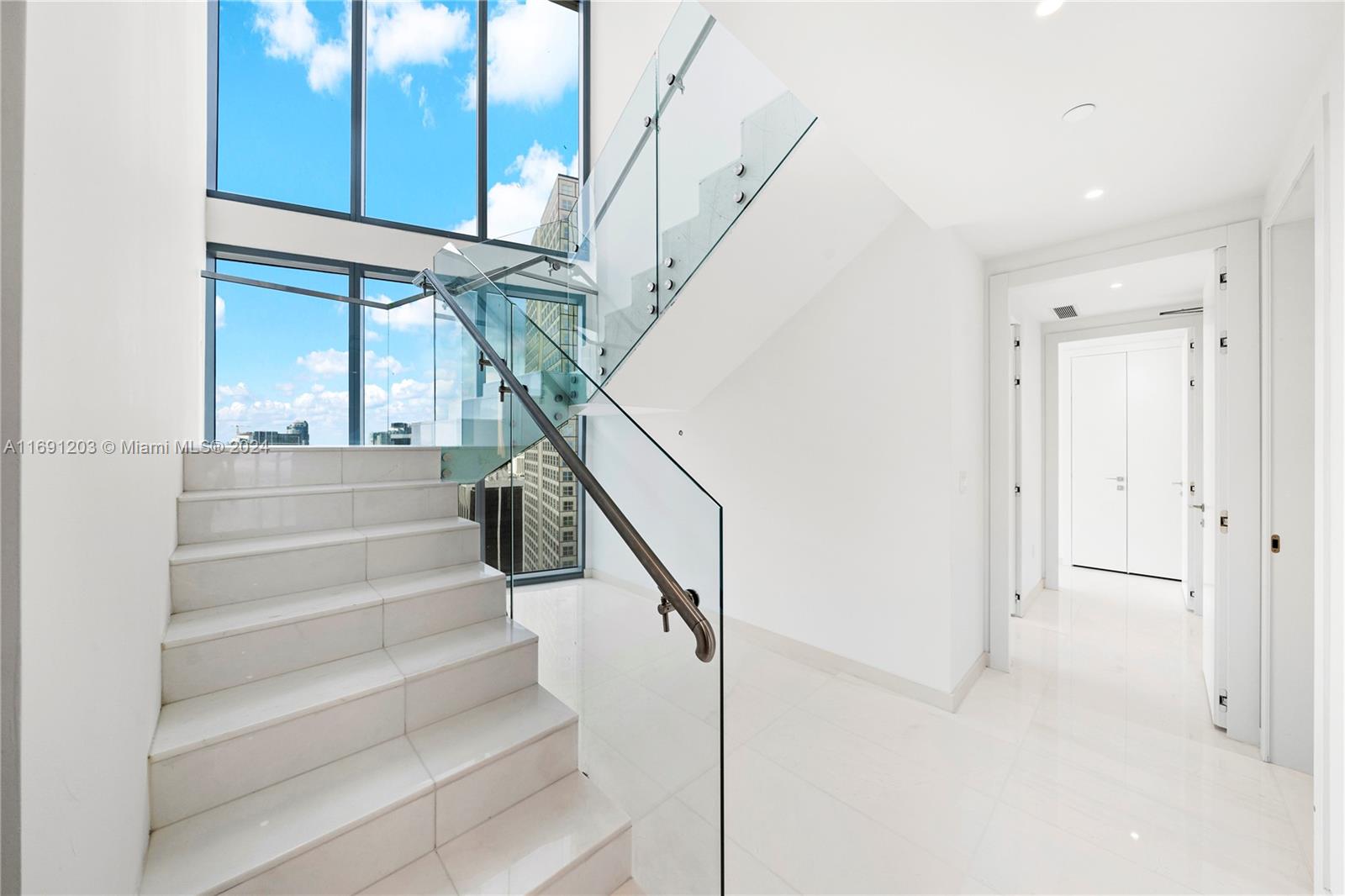 300 Biscayne Blvd Way Unit: 4802 DUPLEX