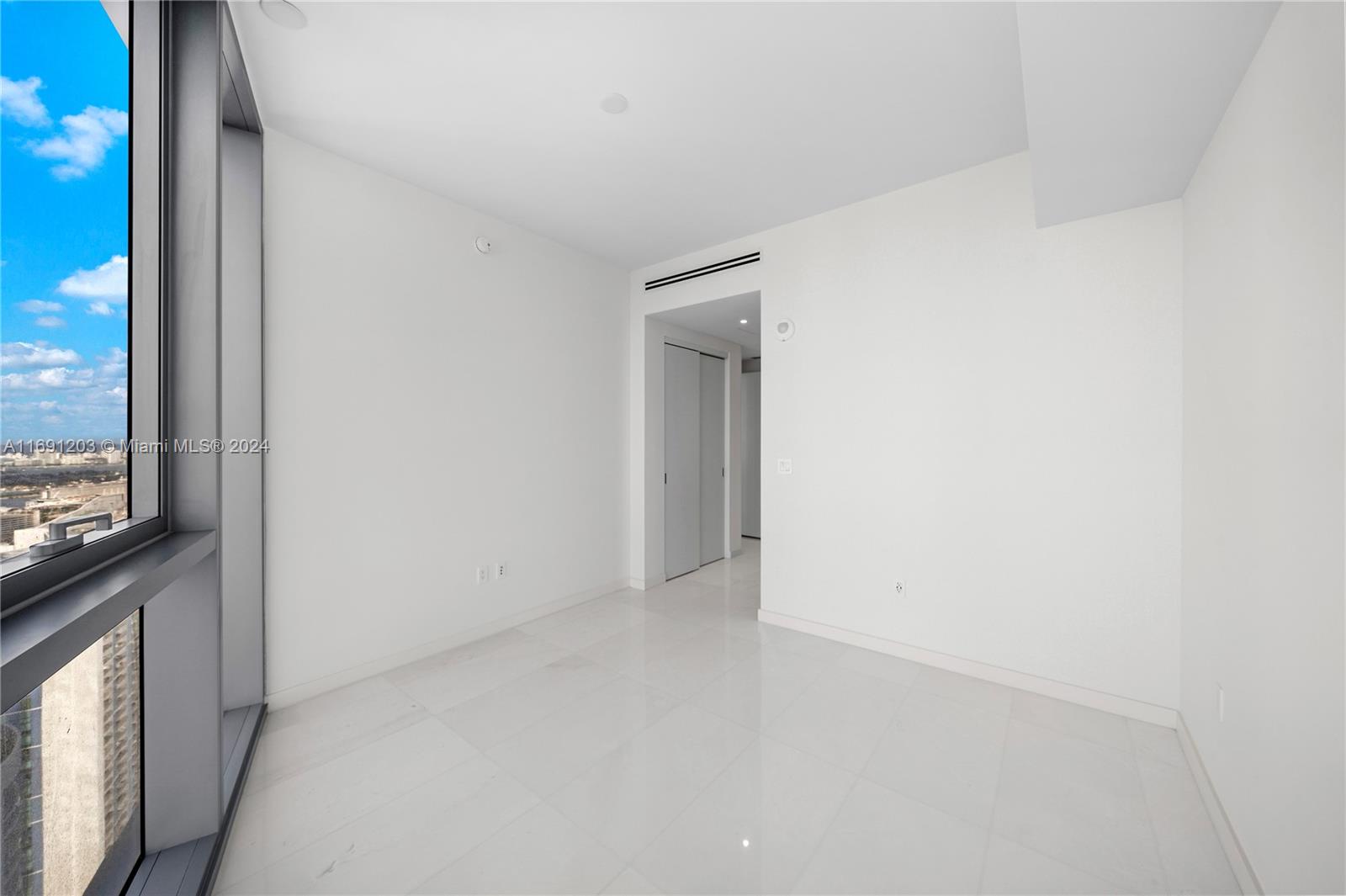 300 Biscayne Blvd Way Unit: 4802 DUPLEX