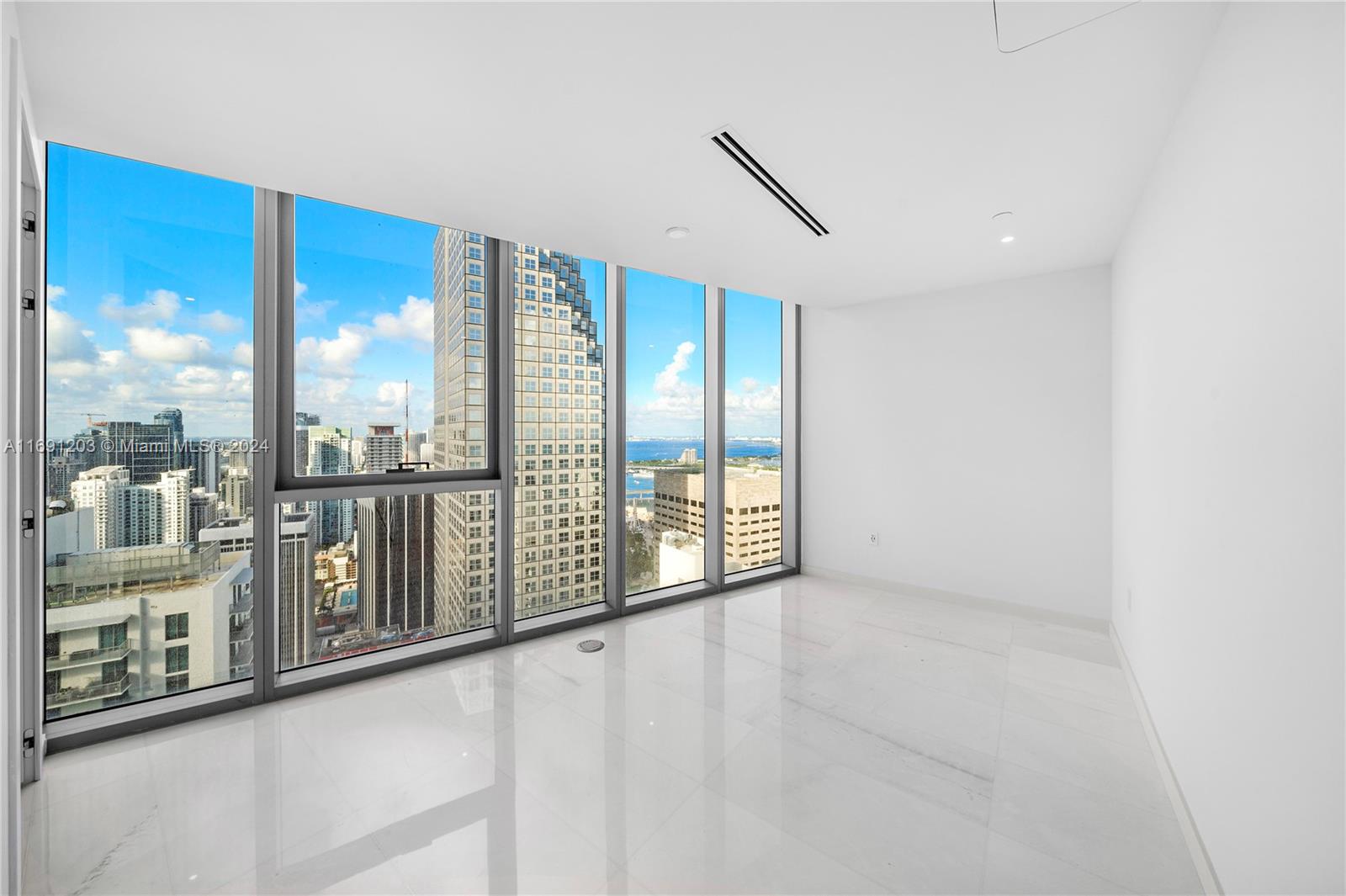 300 Biscayne Blvd Way Unit: 4802 DUPLEX