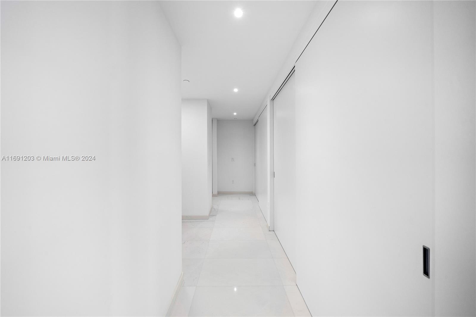300 Biscayne Blvd Way Unit: 4802 DUPLEX