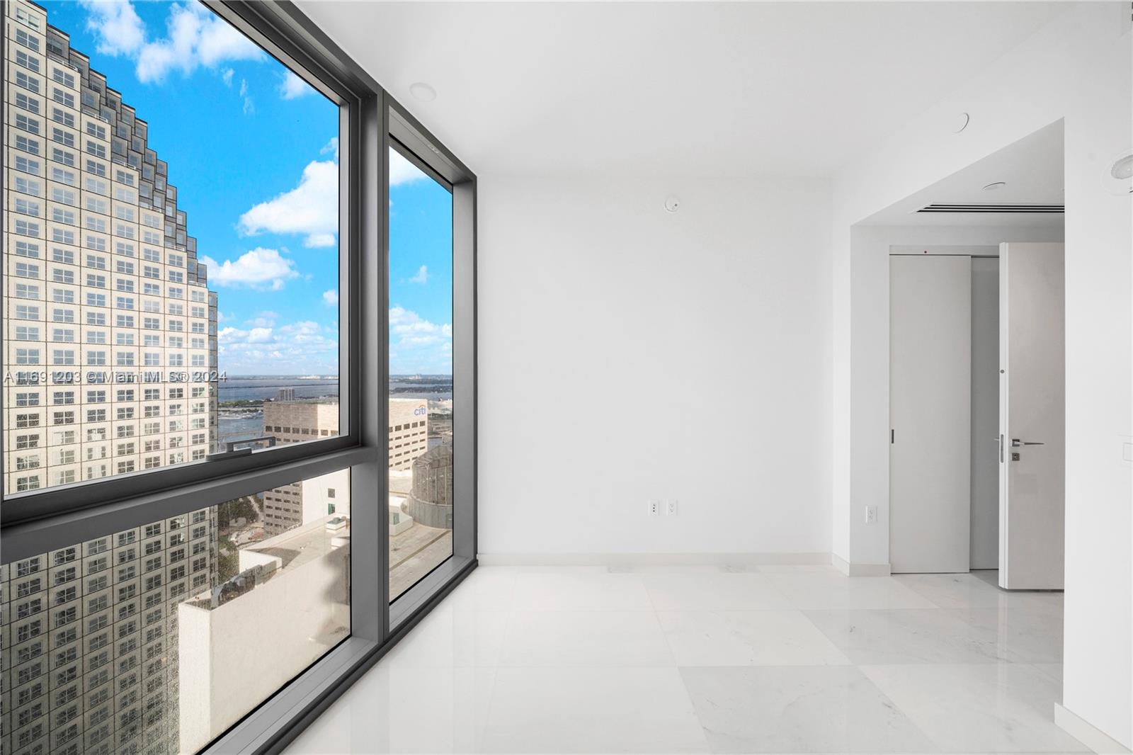 300 Biscayne Blvd Way Unit: 4802 DUPLEX