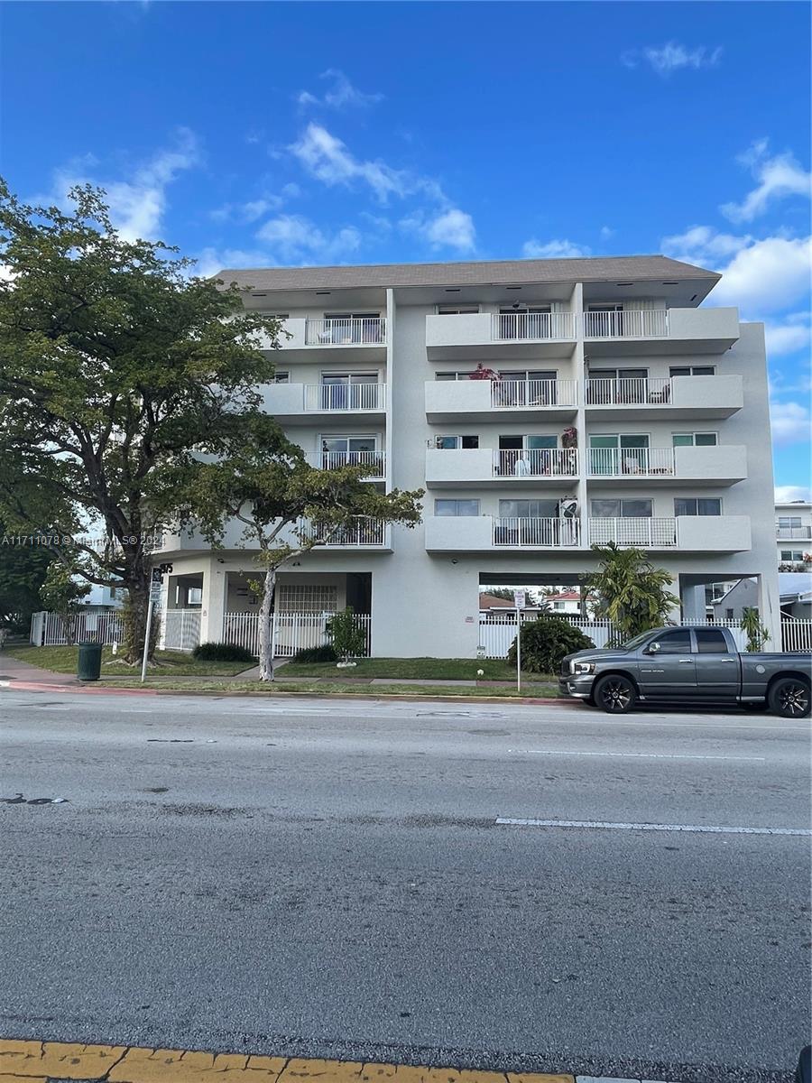 1975 Normandy Dr # 201
