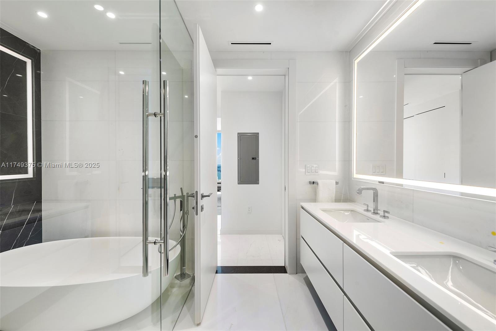 300 Biscayne Blvd Way # 3905W