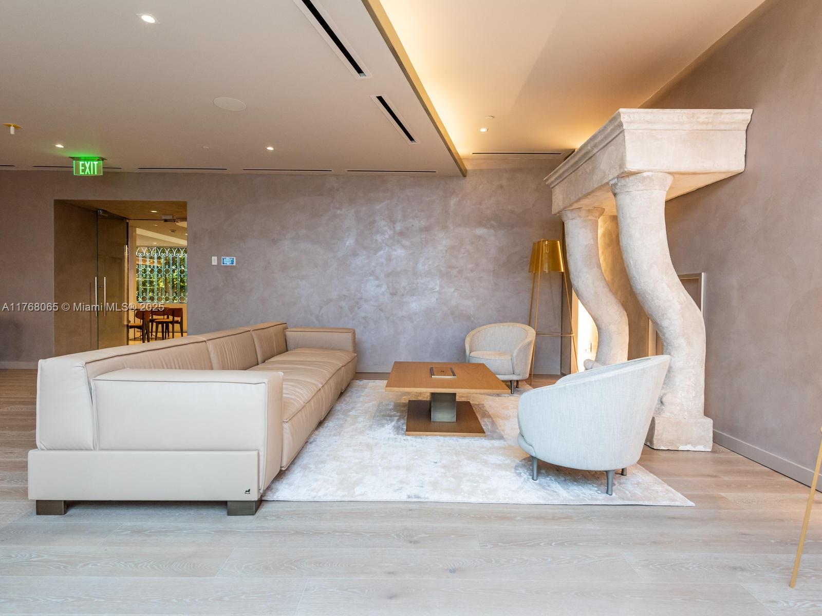 1000 Brickell Plz # 4705