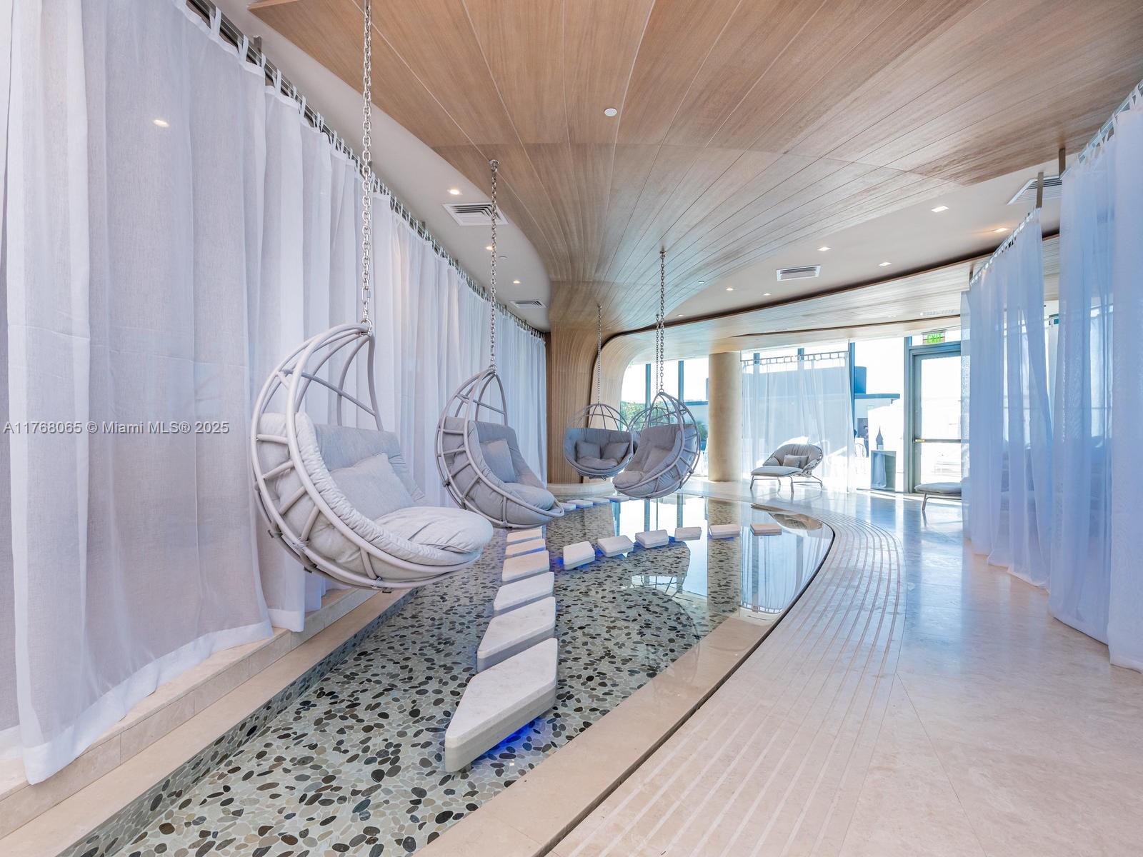1000 Brickell Plz # 4705