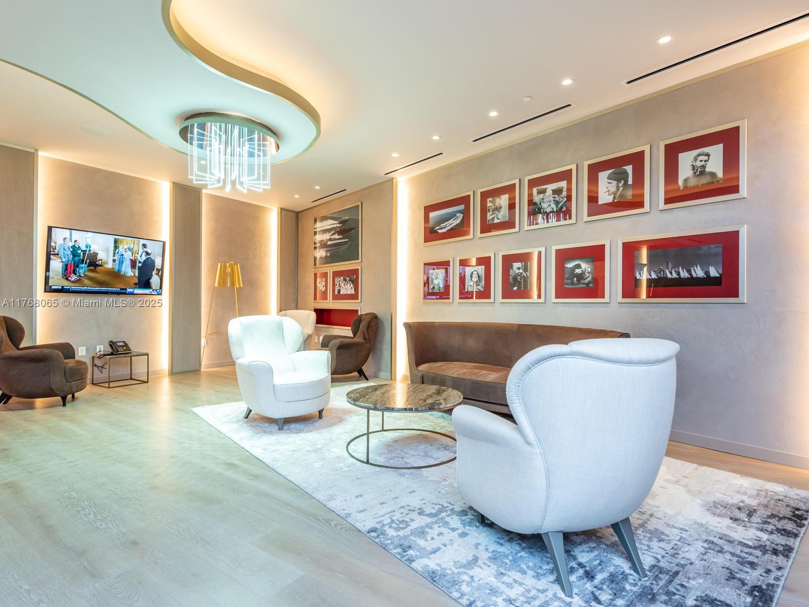1000 Brickell Plz # 4705
