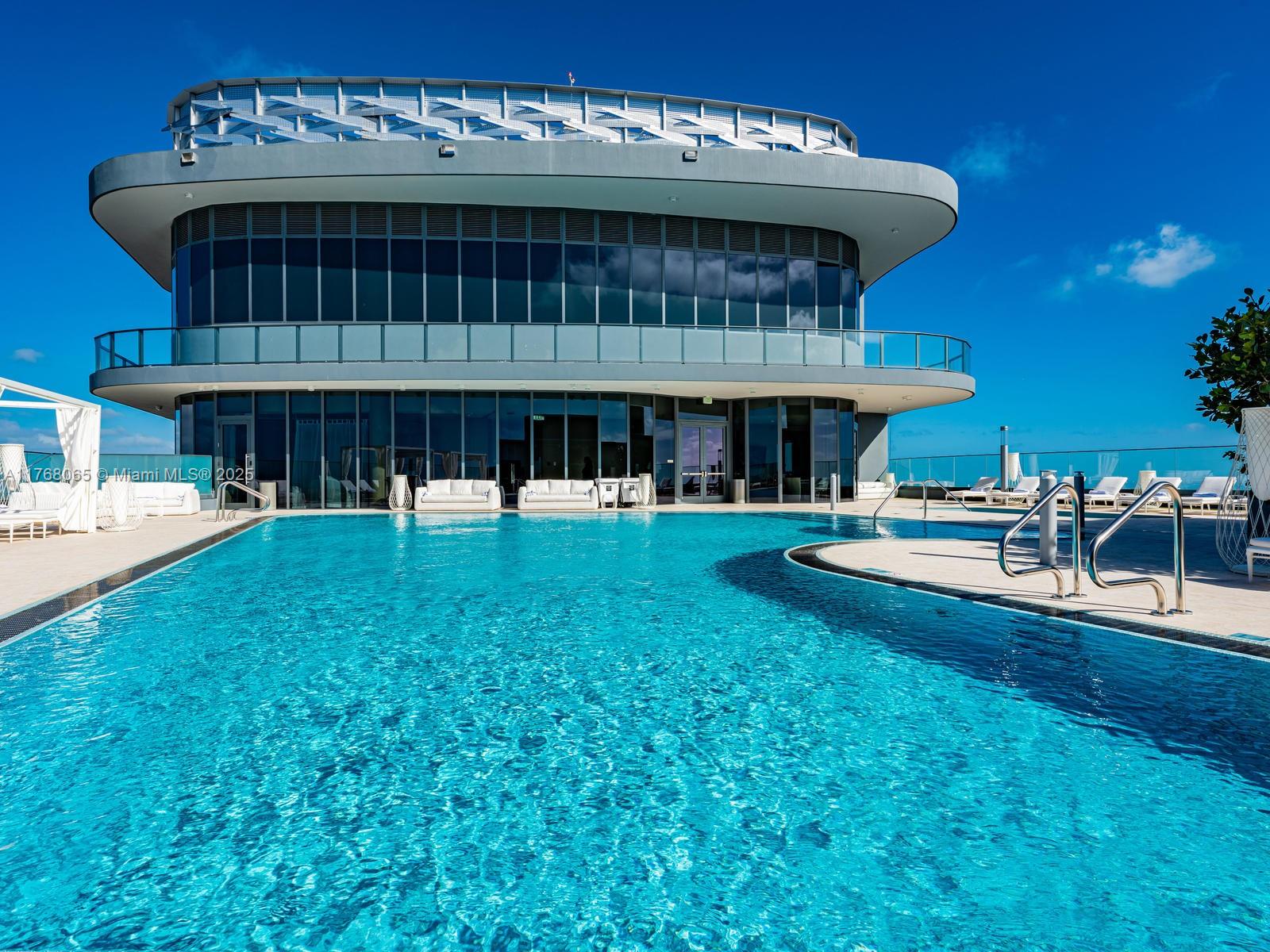 1000 Brickell Plz # 4705