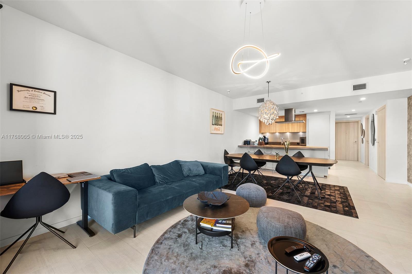 1000 Brickell Plz # 4705