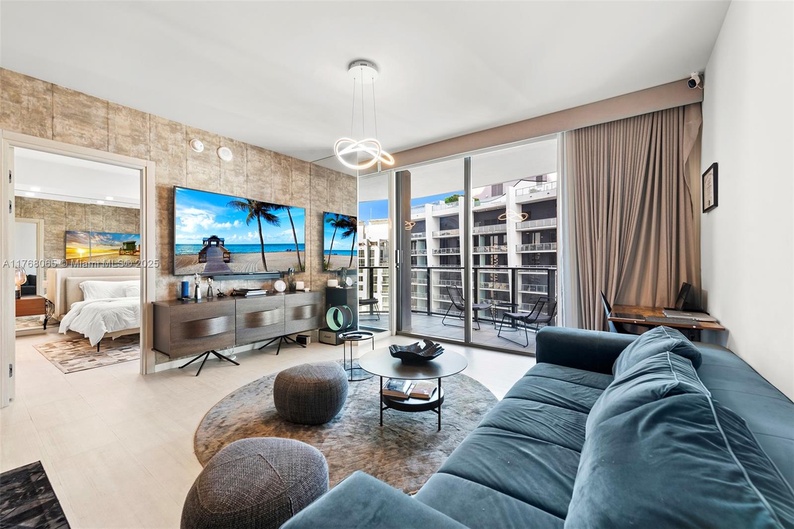 1000 Brickell Plz # 4705