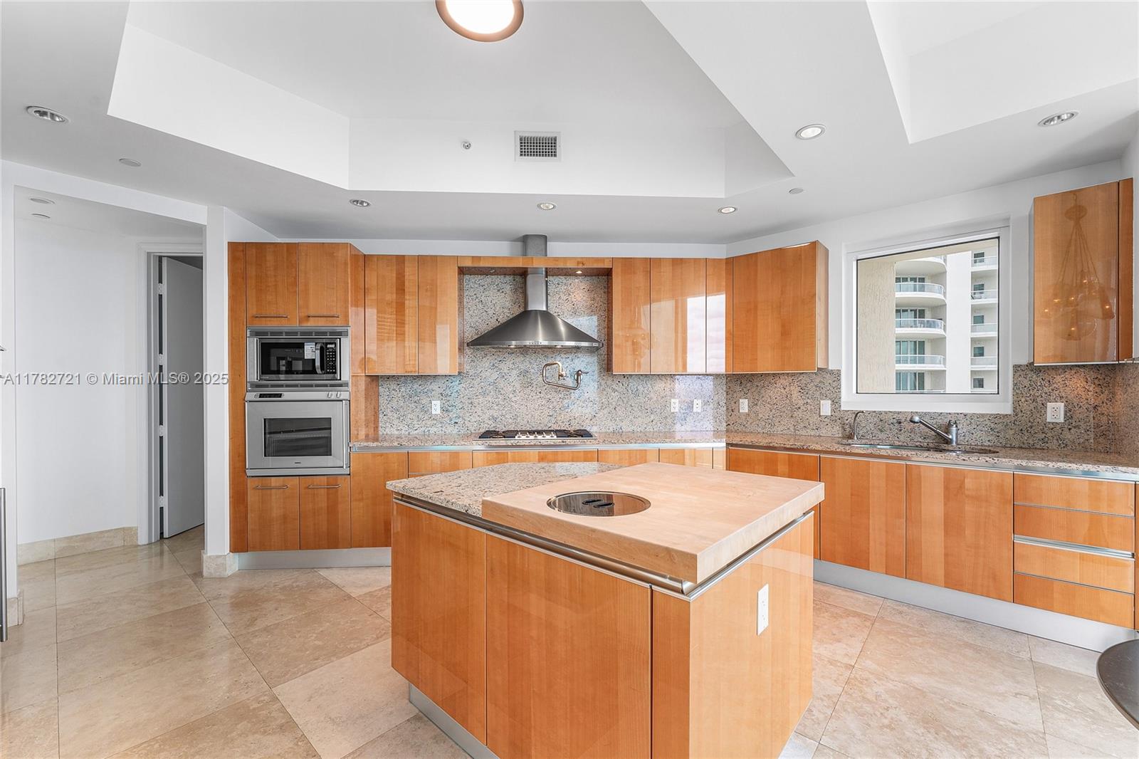 16047 COLLINS # 3002