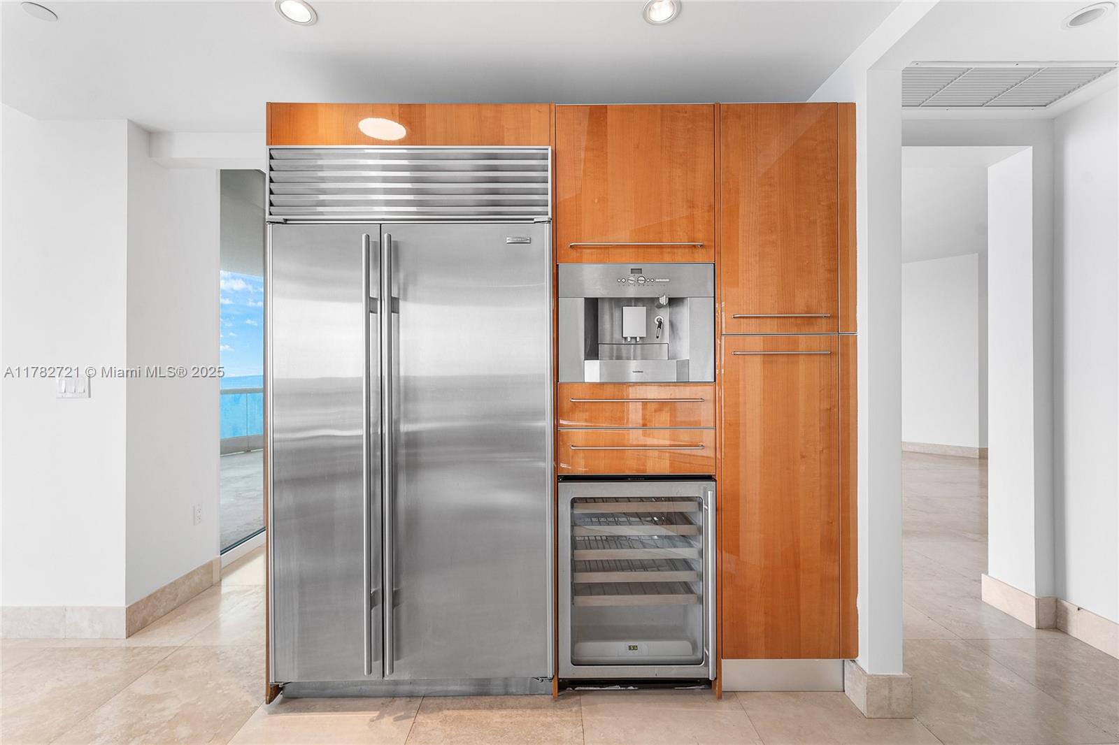 16047 COLLINS # 3002