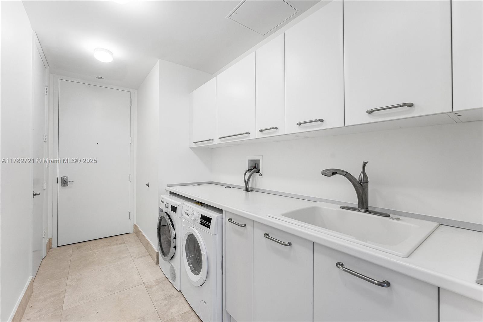 16047 COLLINS # 3002