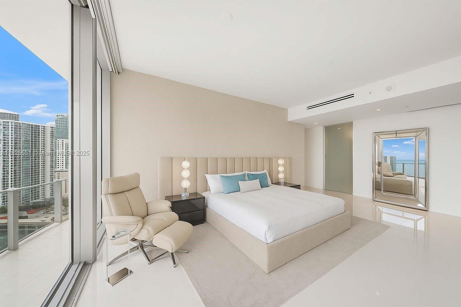 300 Biscayne Boulevard Way # 2703C