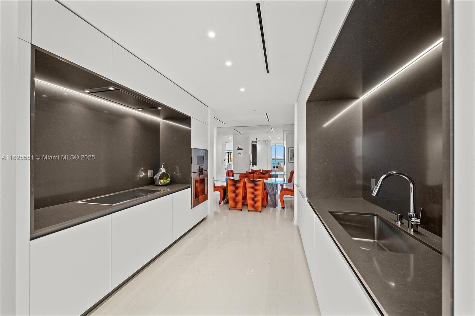 300 Biscayne Boulevard Way # 2703C