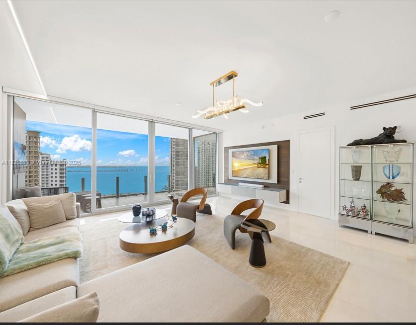 300 Biscayne Boulevard Way # 2703C