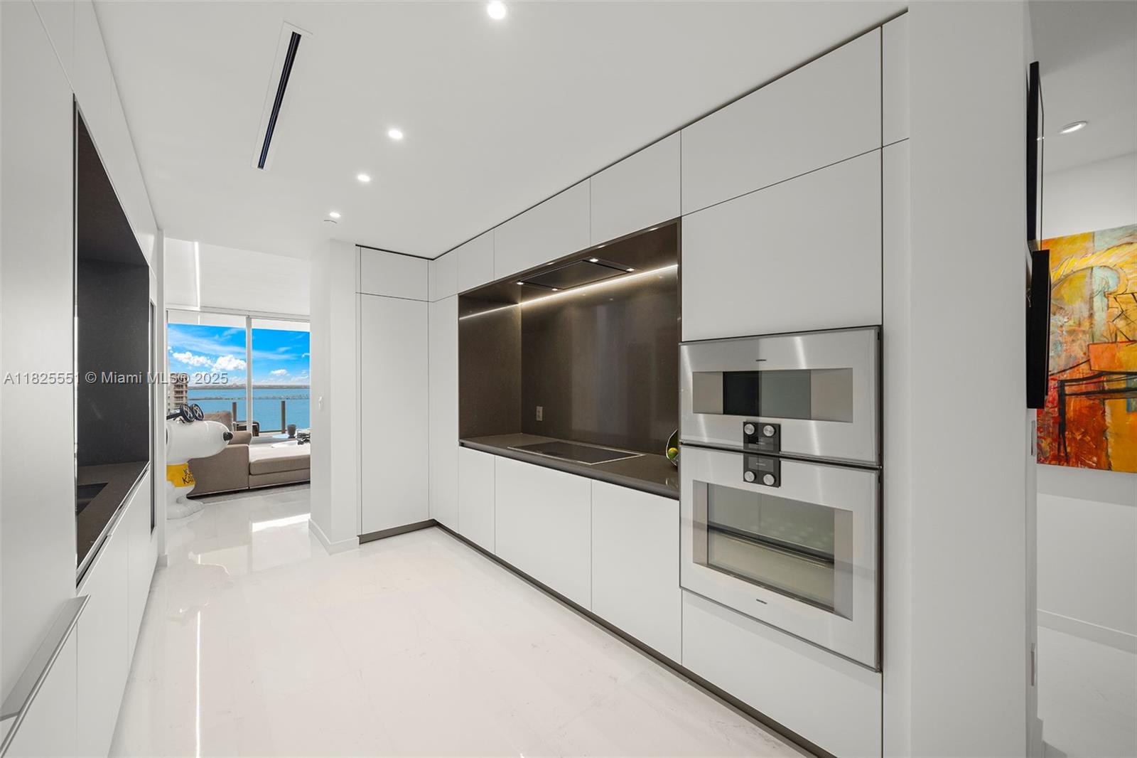300 Biscayne Boulevard Way # 2703C