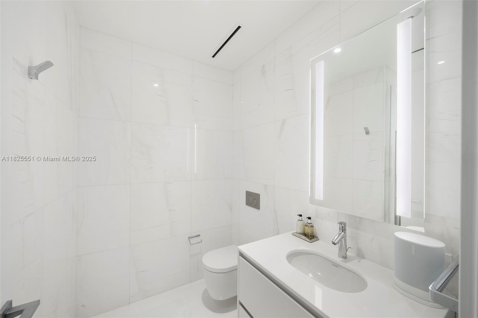 300 Biscayne Boulevard Way # 2703C