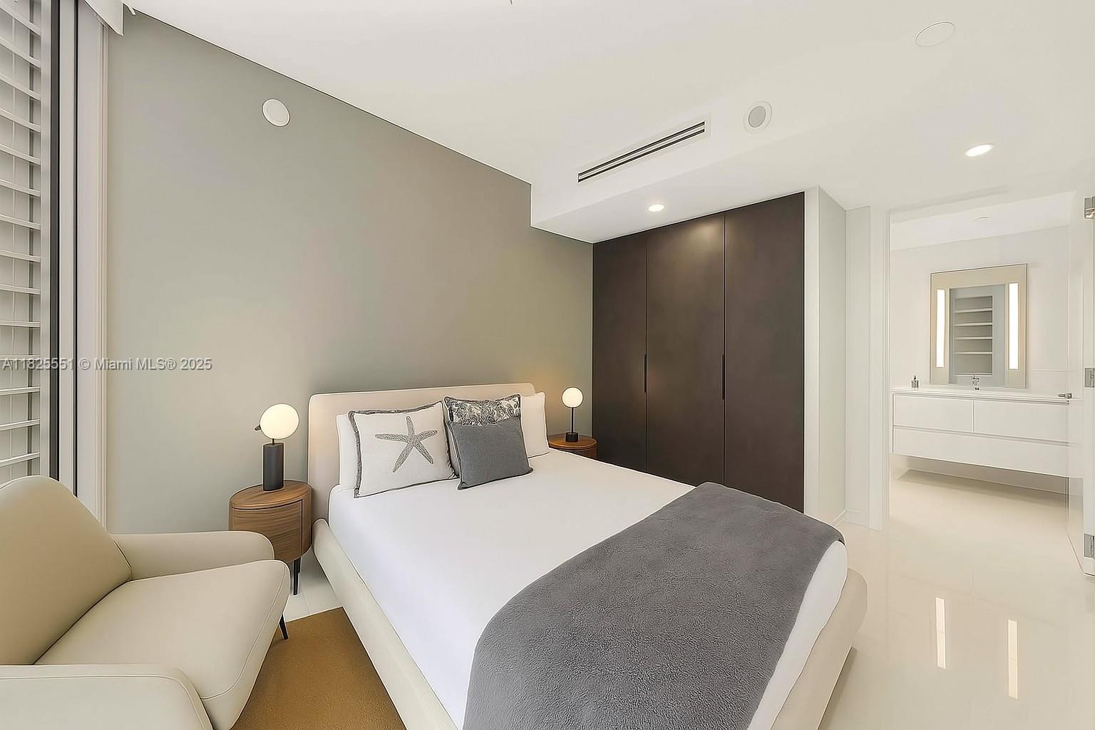 300 Biscayne Boulevard Way # 2703C