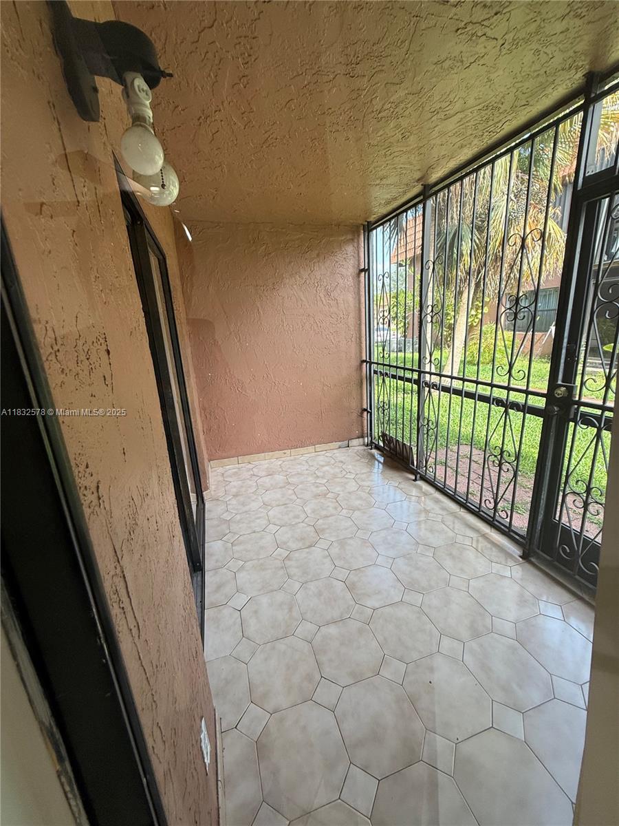 6515 W 27th Ct # 12 Unit: 49-12