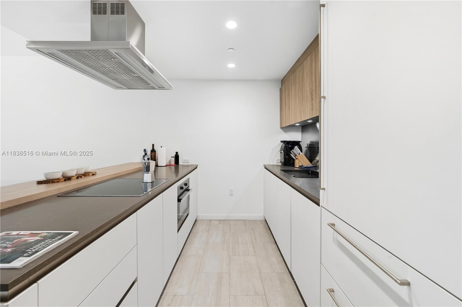 1000 Brickell Plz # 2805