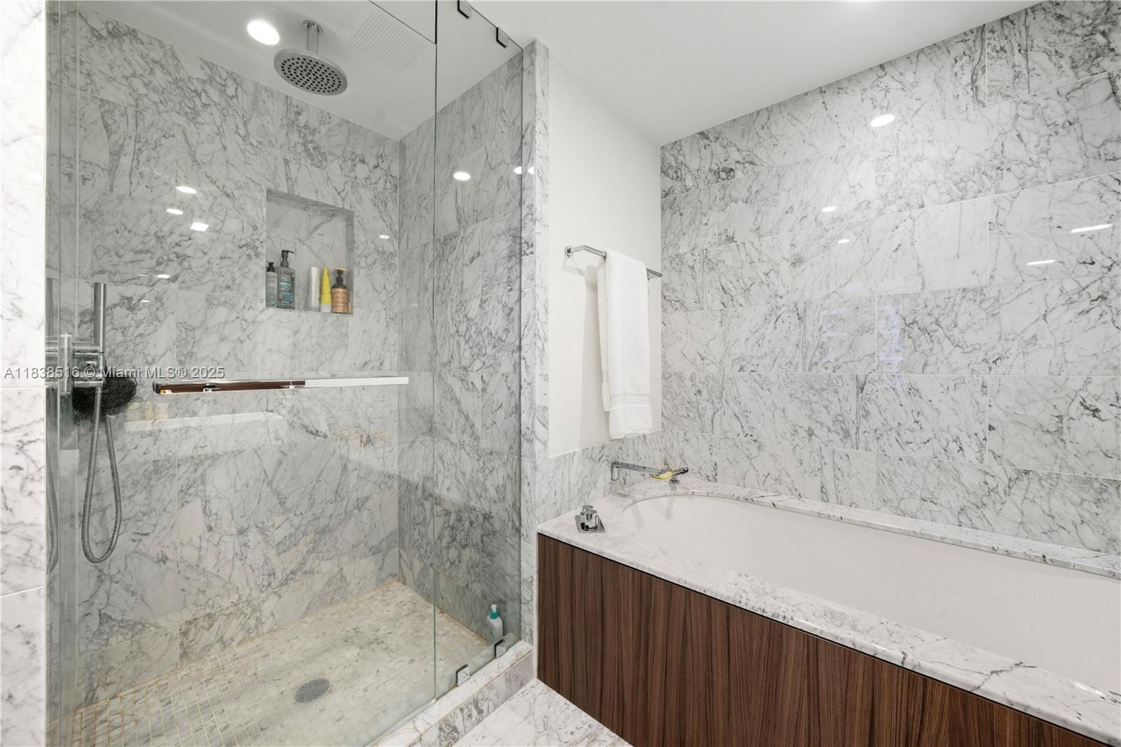 1000 Brickell Plz # 2805